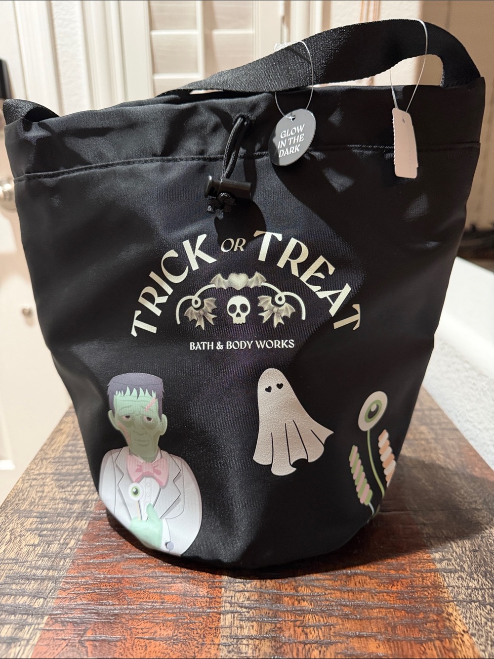 Bath & Body Works Black Glow-in-the-Dark Halloween Trick-or-Treat Tote